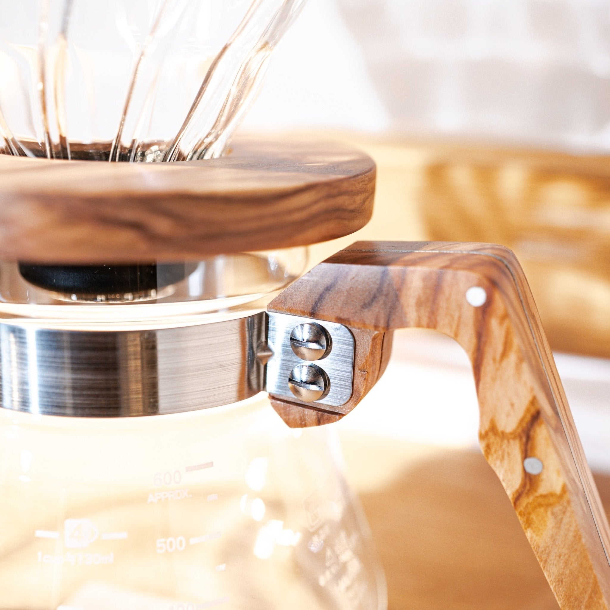 Hario V60 Olive Wood Set - Kaffeefilter - WOKE.UP Kaffeemanufaktur